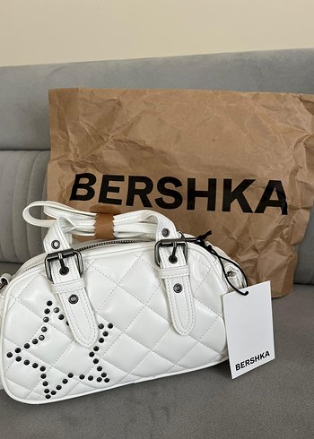 Bershka kapitone çanta