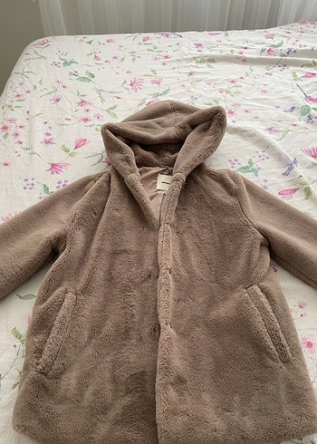Bej Kapüşonlu Kadın Midi Boy Peluş Mont