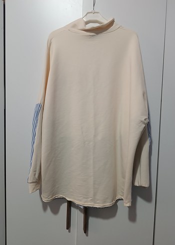 Esse Kadın Beyaz Mini Fermuarlı Sweatshirt
