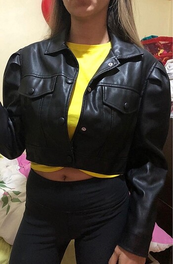 m Beden Bershka deri crop ceket
