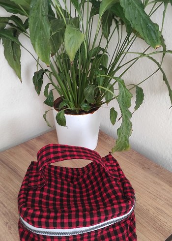 Kırmızı Ekose Fermuarlı Kadın Makyaj Çantası - Görsel 2