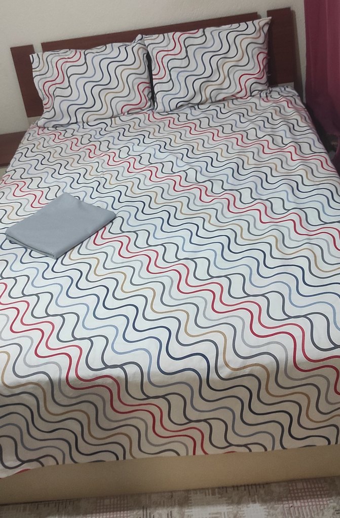 Beyaz Üzerine Dalgalı Baskılı Nevresim Takımı - Görsel 2