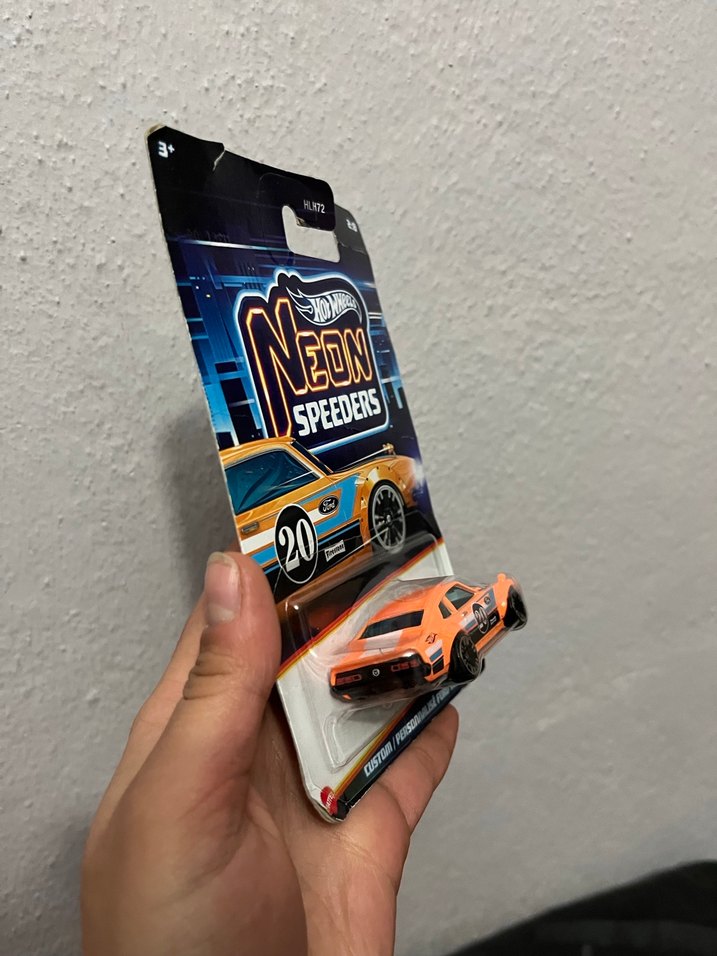 Hot Wheels Neon Speeders - Görsel 3