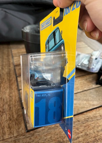 Matchbox Mavi Jeep Oyuncak Araba 18/20 - Görsel 3