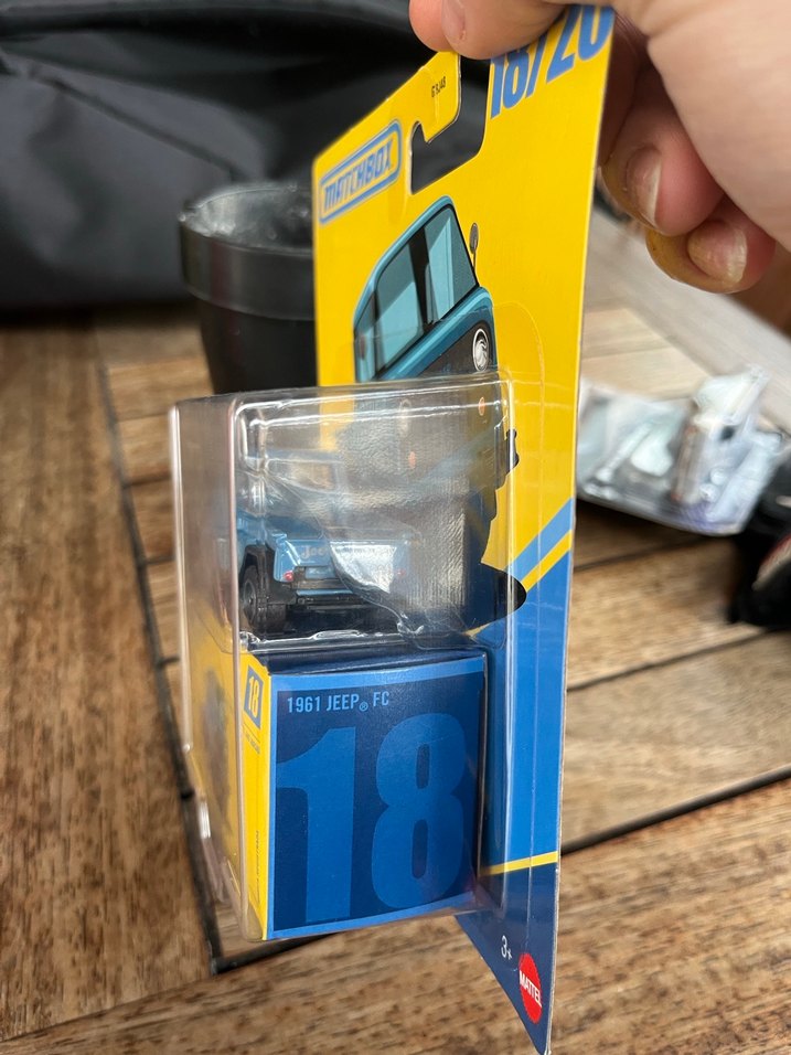 Matchbox Mavi Jeep Oyuncak Araba 18/20 - Görsel 3