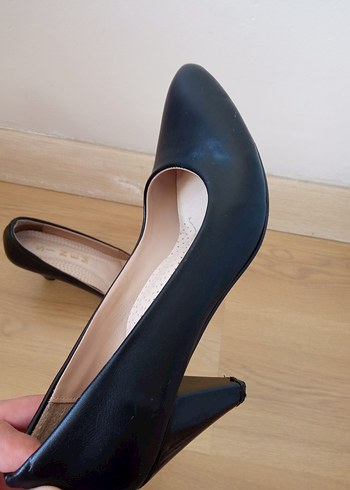 Klasik Siyah Stiletto Topuklu Kadın Ayakkabı