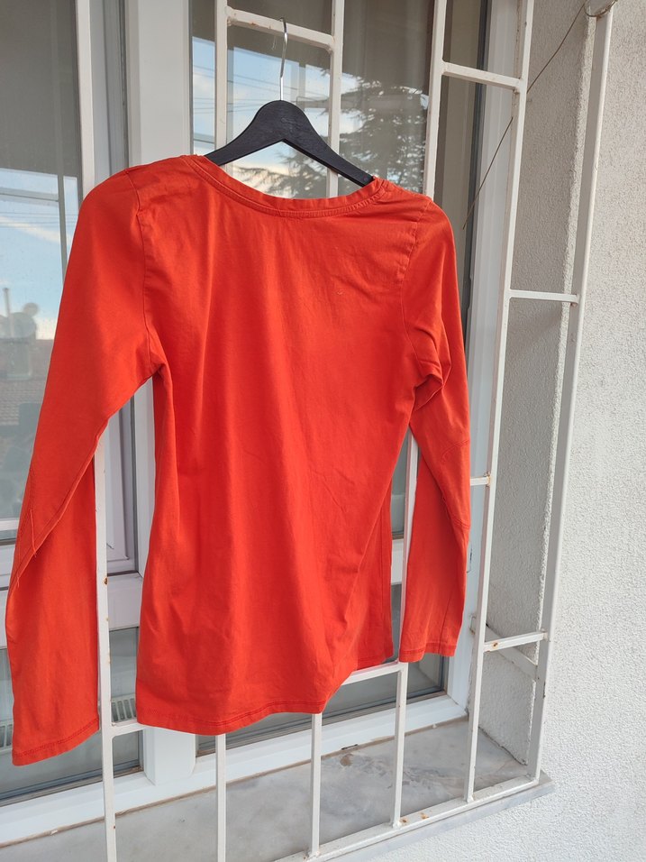 Kırmızı Uzun Kollu Tişört - Görsel 2