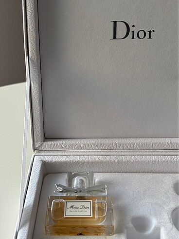 Beden Renk Dior Miss Dior Deluxe 7.5 ml 5 ml narciso 5 ml miracle