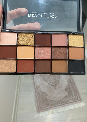 Revolution Revolotion Reloaded Velvet Rose far paleti