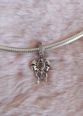 Pandora Fiyonk pandora charm