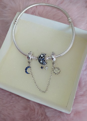 Pandora üç adet charm
