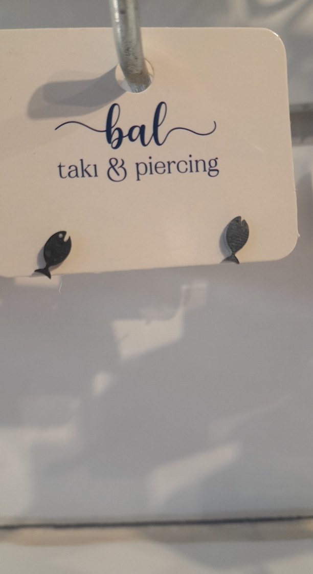 Gri Balık Figürlü Erkek Küpesi - Görsel 2