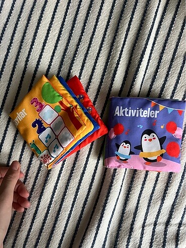 Fisher Price 4 tane hışırtılı kitap