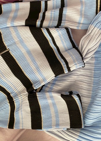 Uzun Kollu Yüksek Yaka Çizgili Kadın elbise - Görsel 3