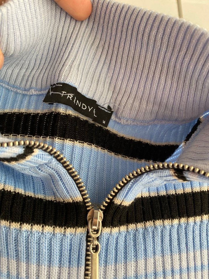 Uzun Kollu Yüksek Yaka Çizgili Kadın elbise - Görsel 2