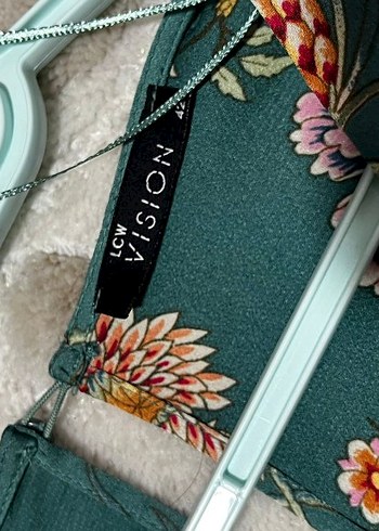 42 Beden Uzun Yeşil Çiçek Desenli Bohem Kimono