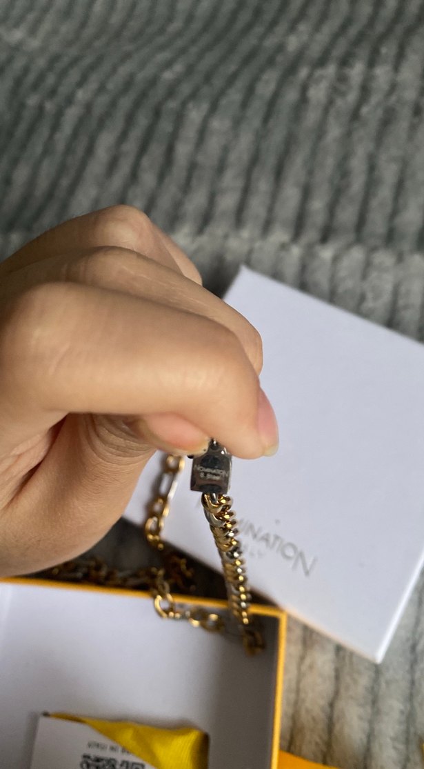 Zincir Detaylı Altın Rengi Bileklik - Görsel 4