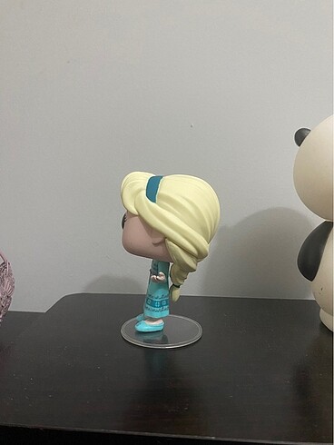 Beden Renk Elsa çocukluk funko orjinal (kutusunu attım)