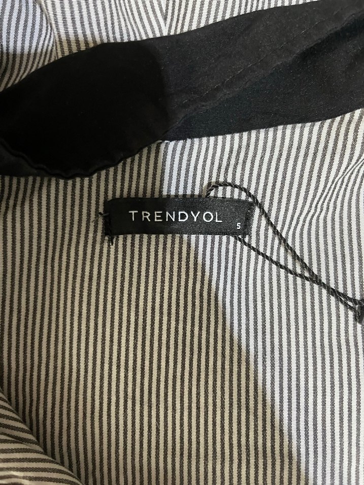 Kapüşonlu Siyah Kadın Spor Ceket - Görsel 3