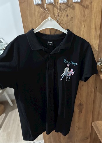 Koton Rick And Marty Yazili Siyah Polo Tisort
