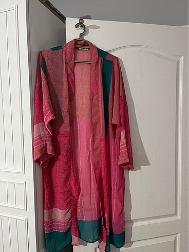 Gizce Kimono