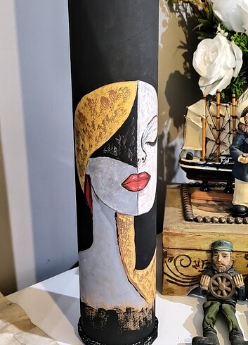 Beden sanat çalışması şamdan