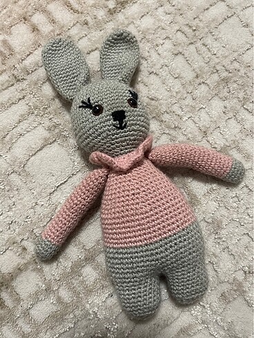 Amigurumi peluş tavşan yeni gibi