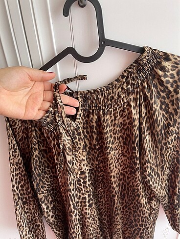 leopar desenli bluz