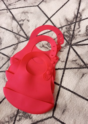 Kırmızı Bebek Önlüğü Silikon - Görsel 2