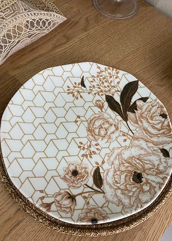 Beden Beyaz Desenli Yemek Tabağı Seti 24 parça