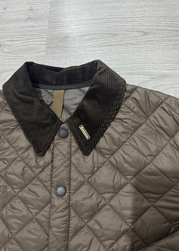 Barbour Kapitone Mont - Görsel 3