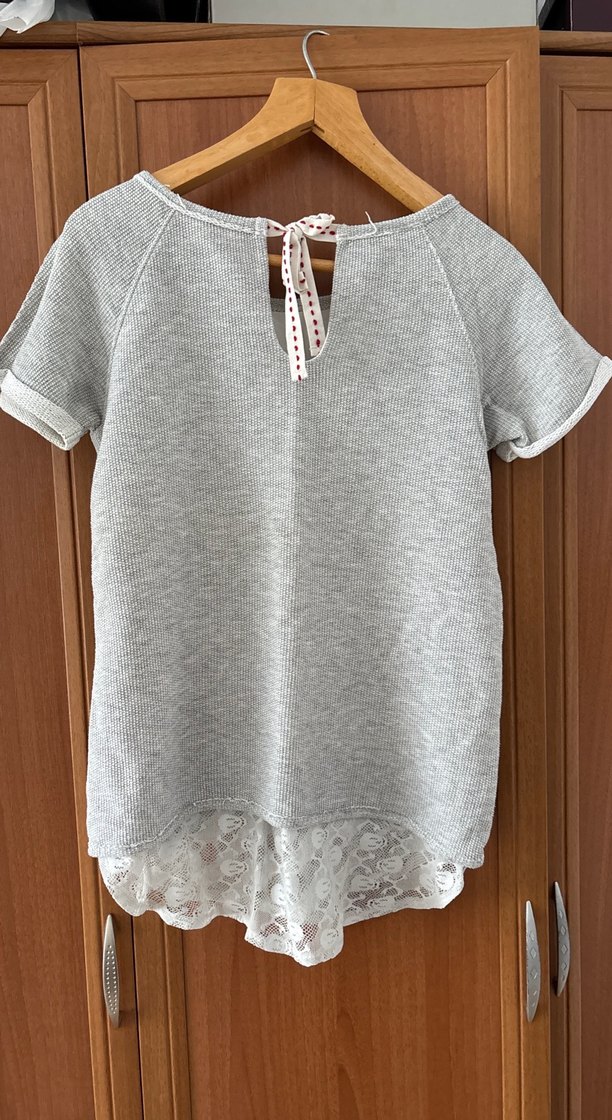 Dantelli Gri  Kısa Kollu Tişört - Görsel 5