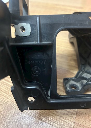 BMW e90 teyp iç çerçeve - Görsel 3