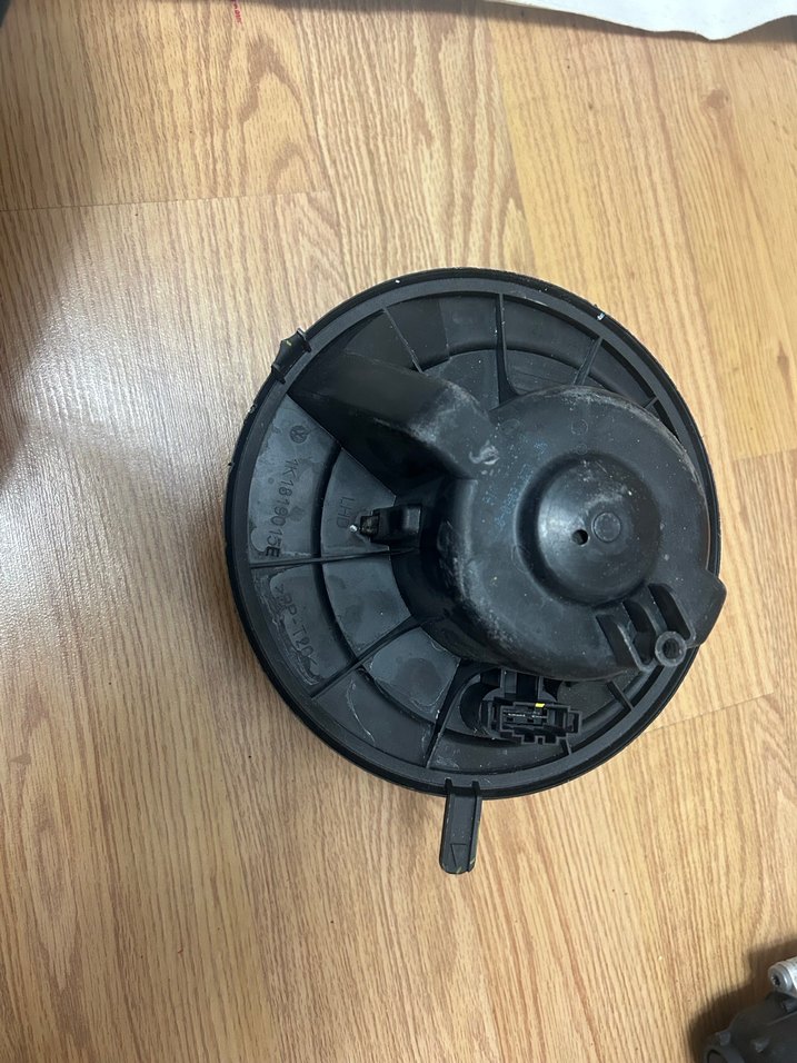 Vw golf6 kalorifer motoru - Görsel 2