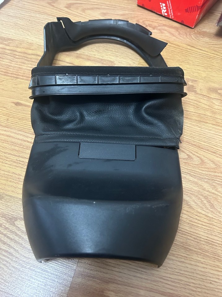 BMW e90 direksiyon üst kapağı - Görsel 3