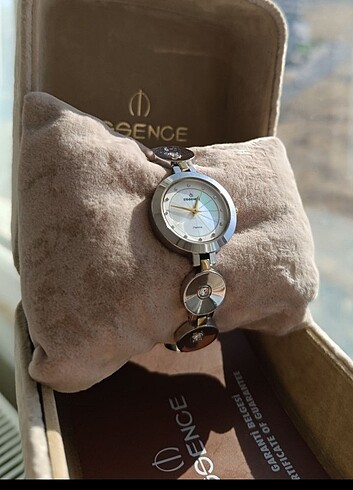 28 mm Essence Kadın Kol saati