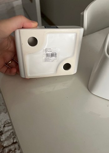 Beden Beyaz Kesme Gereçleri Tutucu