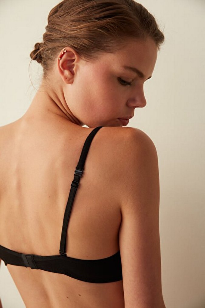 Siyah Minimalist Üçgen Sütyen 80A beden - Görsel 2