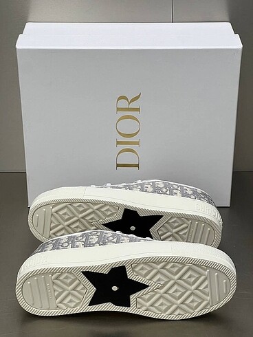 Dior Dior Sneaker ve Miu Mont