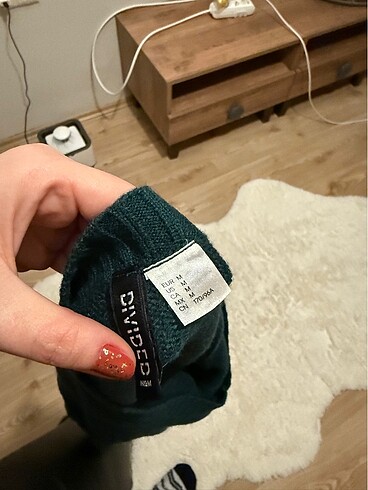 m Beden yeşil Renk H&M zümrüt yeşili crop kazak