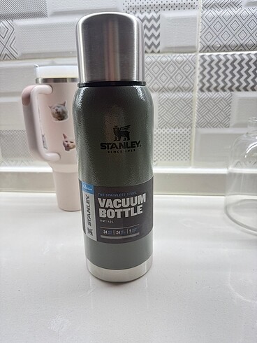 Beden Stanley vacuum bottle 1.1qt