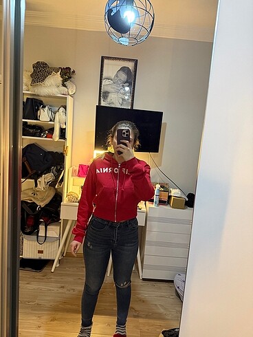 Stradivarius yırtık detaylı jean