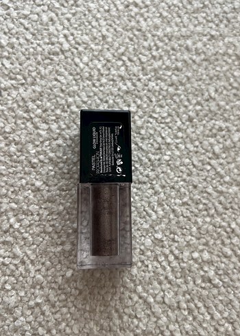 Pastel Parlak Sıvı Göz Farı Bej - Görsel 2