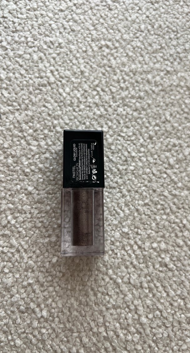 Pastel Parlak Sıvı Göz Farı Bej - Görsel 2