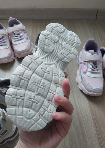 Kız Çocuk Bağcıklı ve Cırtlı Spor Ayakkabı - Görsel 9