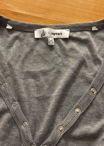 Düğmeli Gri crop Koton - Görsel 3