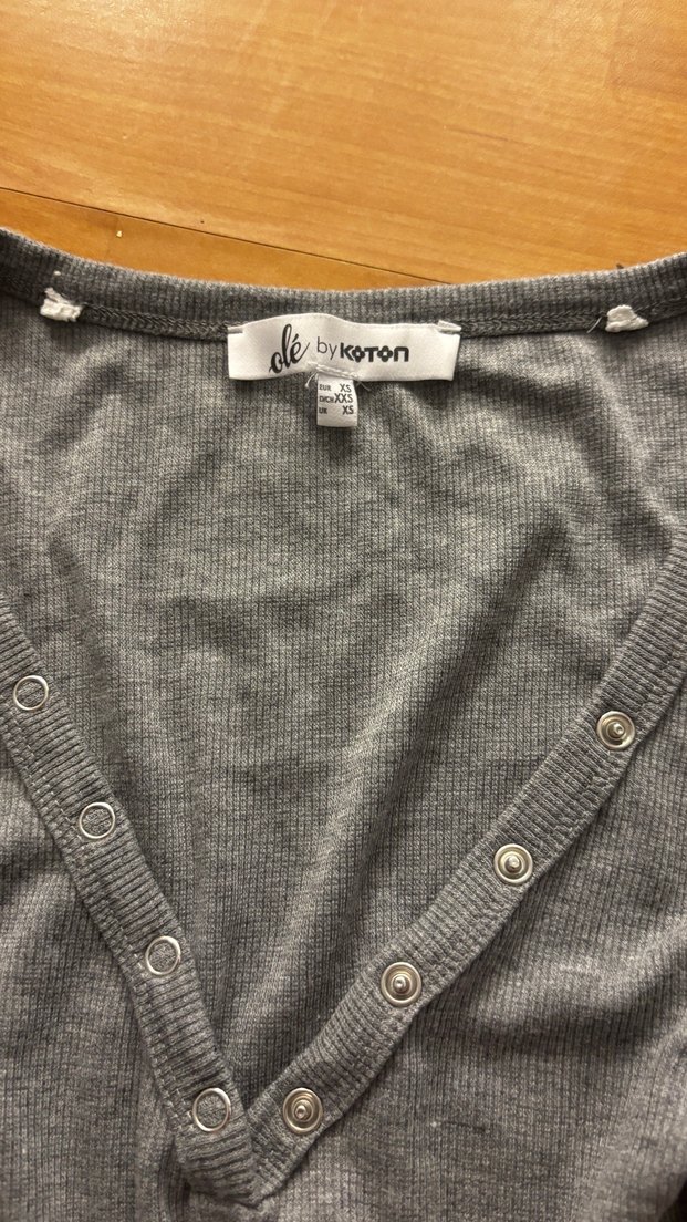 Düğmeli Gri crop Koton - Görsel 3