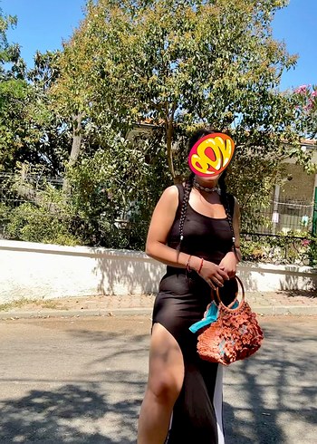 Yırtmaçlı elbise - Görsel 2