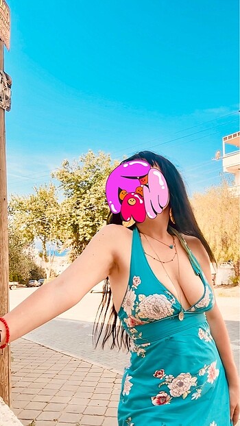 Çiçekli Boyundan Askılı Elbise