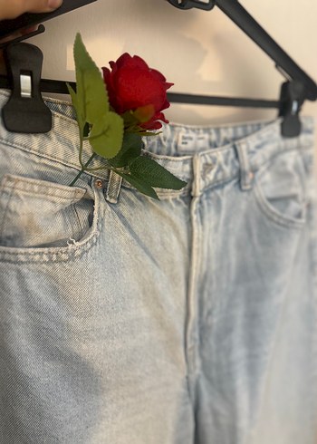 Bershka Düğmeli Mavi Midi Kot Pantolon